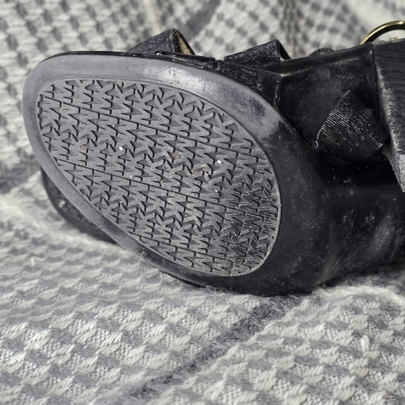 Michael Kors Karina Cross-Strap  Sandal Cone Heel Black W Gold  Logo -8M - Picture 8 of 8